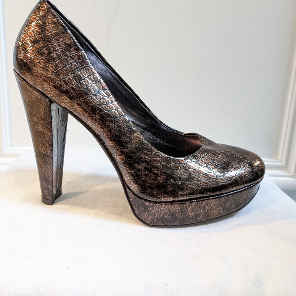 NWOT Calvin Klein heels - Picture 2 of 15